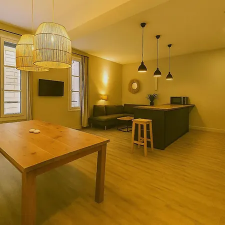 Barbara Elegance & Space For 10 Opera * ליון